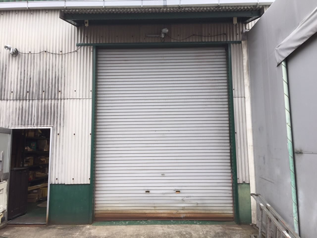 工場・倉庫のシャッター取替工事　軽量電動シャッター　豊明市